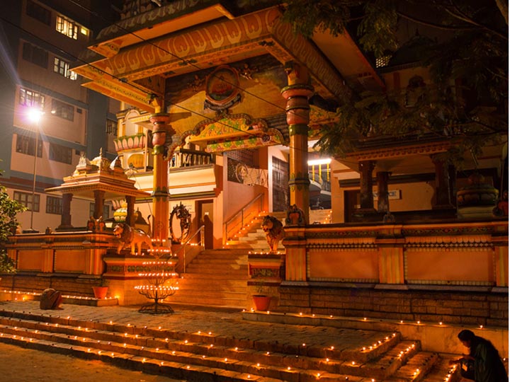 centers-amritapuri-kali-temple-night-hz-md